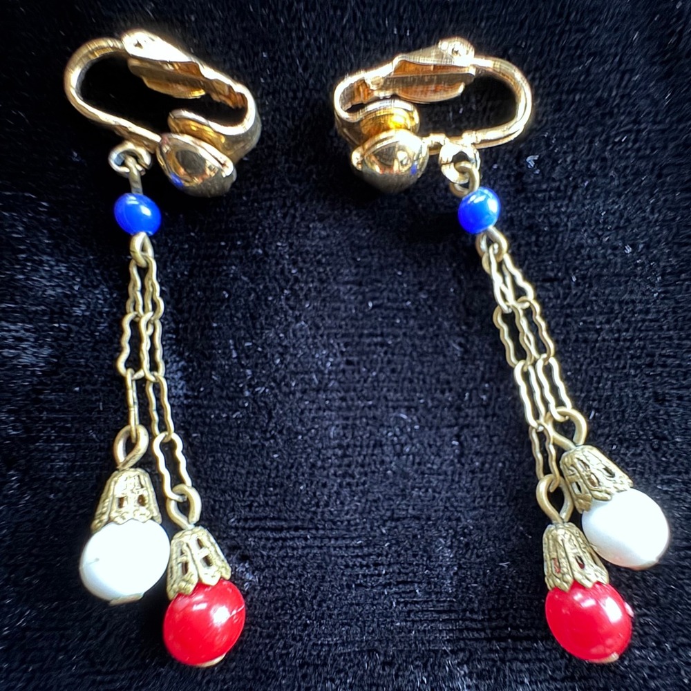 Vintage Style Red White Blue Triple Chain Dangle Clip On Earrings 2" Patriotic - Picture 2 of 3